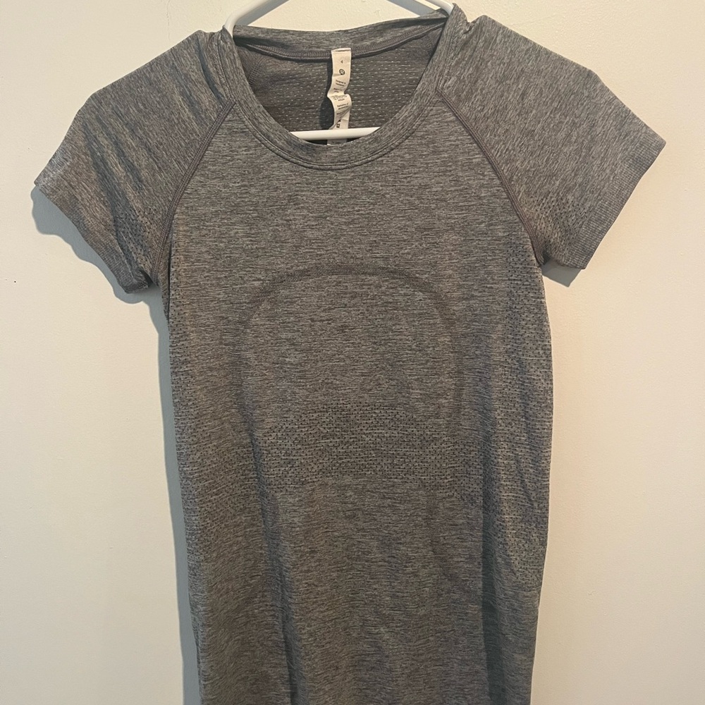 lululemon athletica Gray swiftly tech